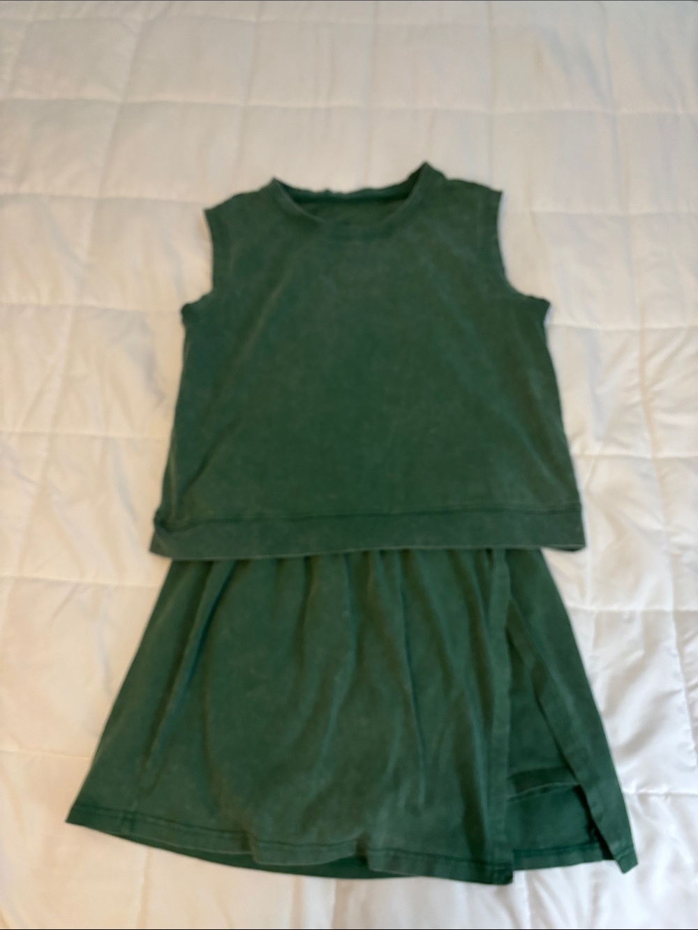 Amazon Sleeveless Green Two-Piece skort Set